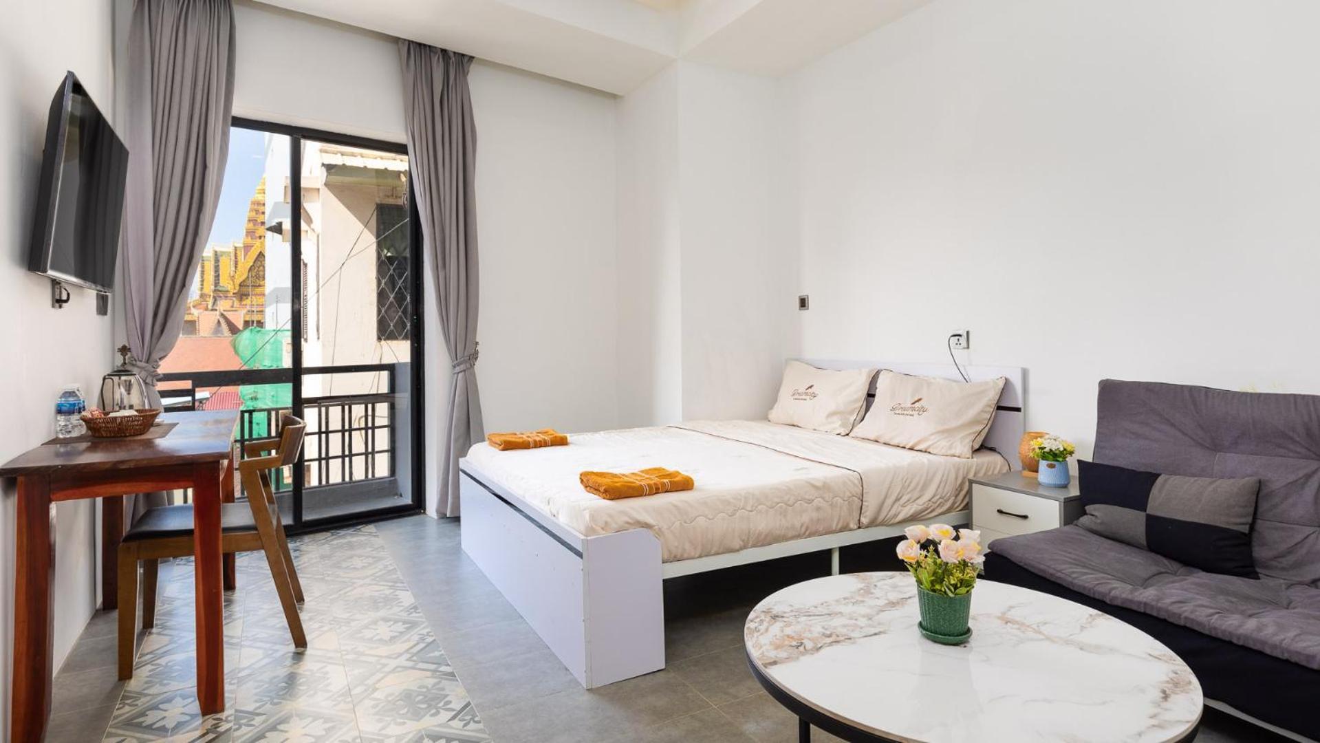 Sky Hotel Central Phnom Penh - Rooms & Apartments Exterior foto